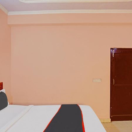 Collection O Mayank Guest House Near Iskcon Temple Noida Kālkāji Devi المظهر الخارجي الصورة