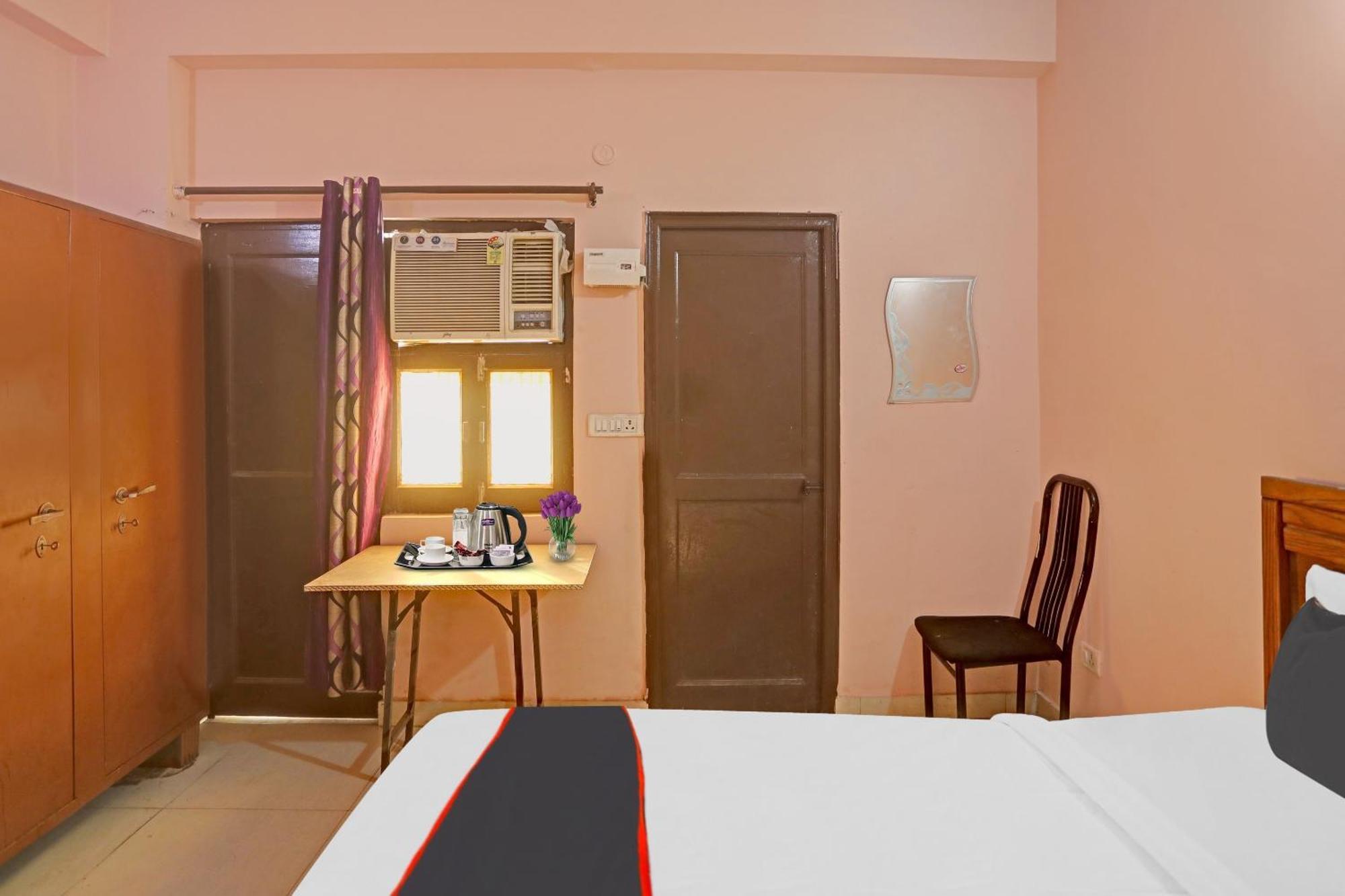 Collection O Mayank Guest House Near Iskcon Temple Noida Kālkāji Devi المظهر الخارجي الصورة